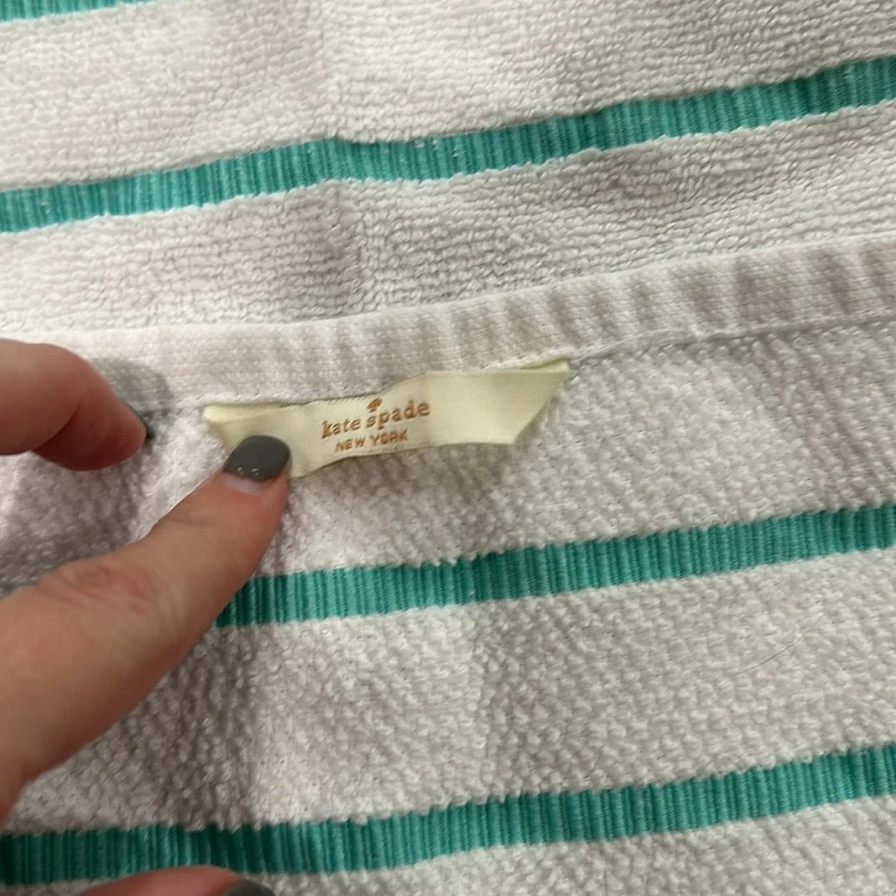 New without tags Kate spade hand towel. 26inx16in